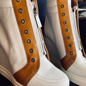 Tommy Hilfiger Women's Wedge Leather Sneaker